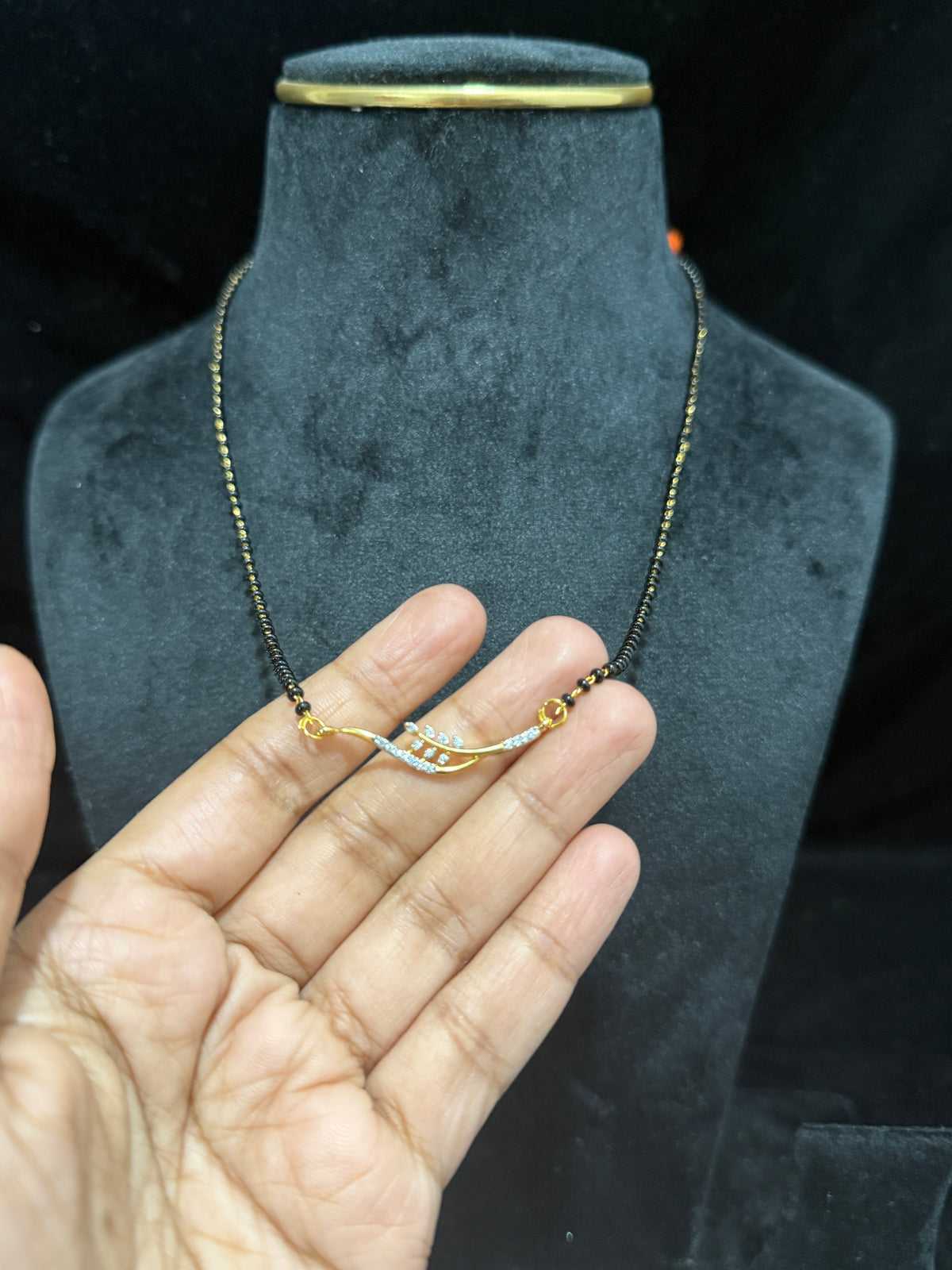 Black beads chain with pendant!