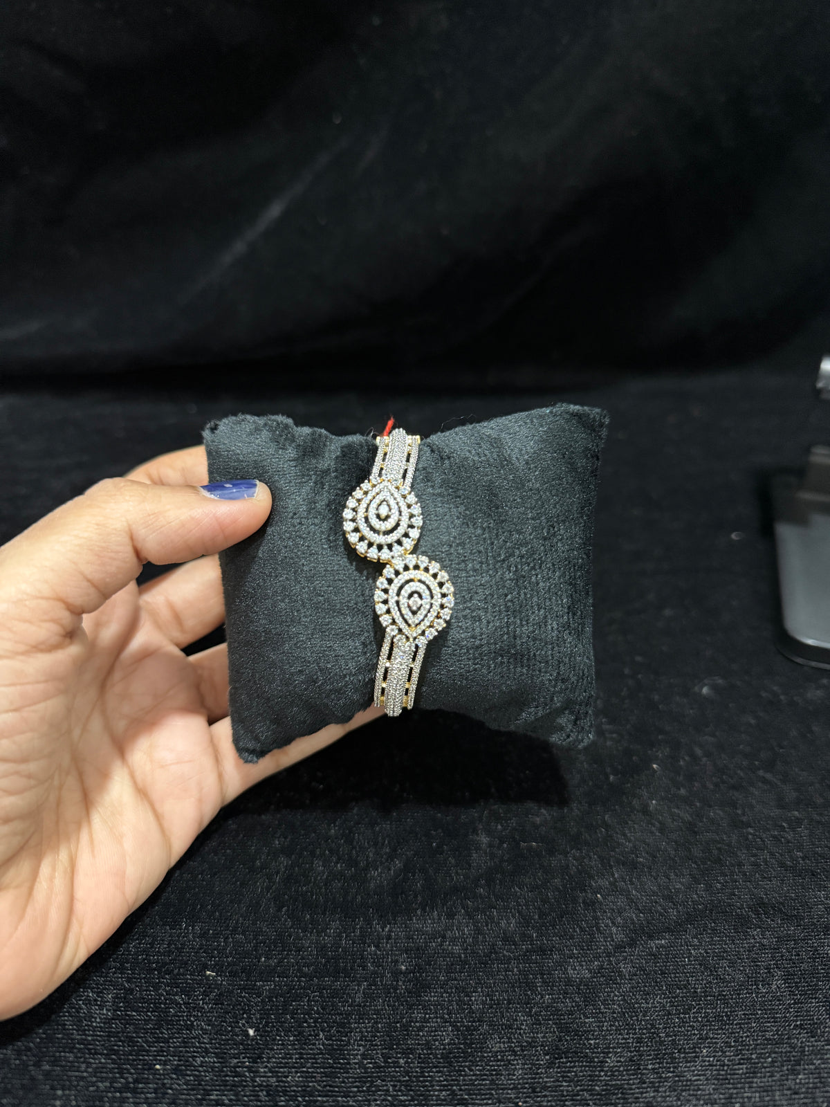 Beautiful cz openable bracelet!