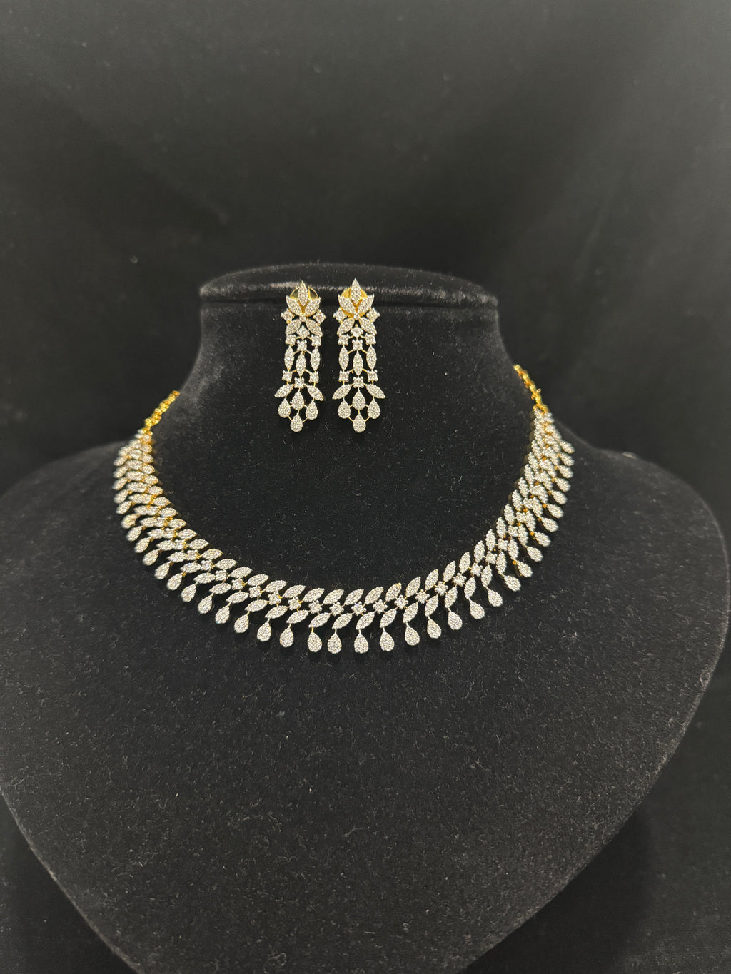 Cz necklace set wih earrings!