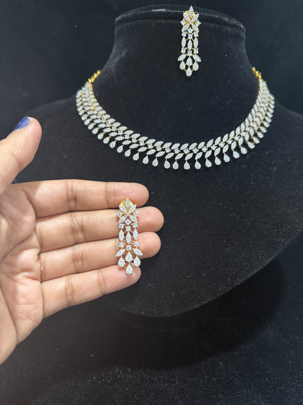Cz necklace set wih earrings!