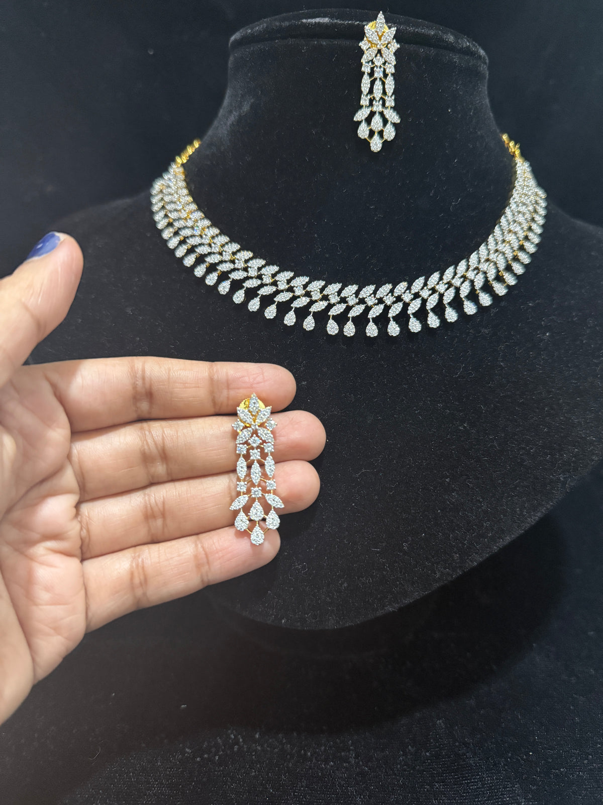 Cz necklace set wih earrings!