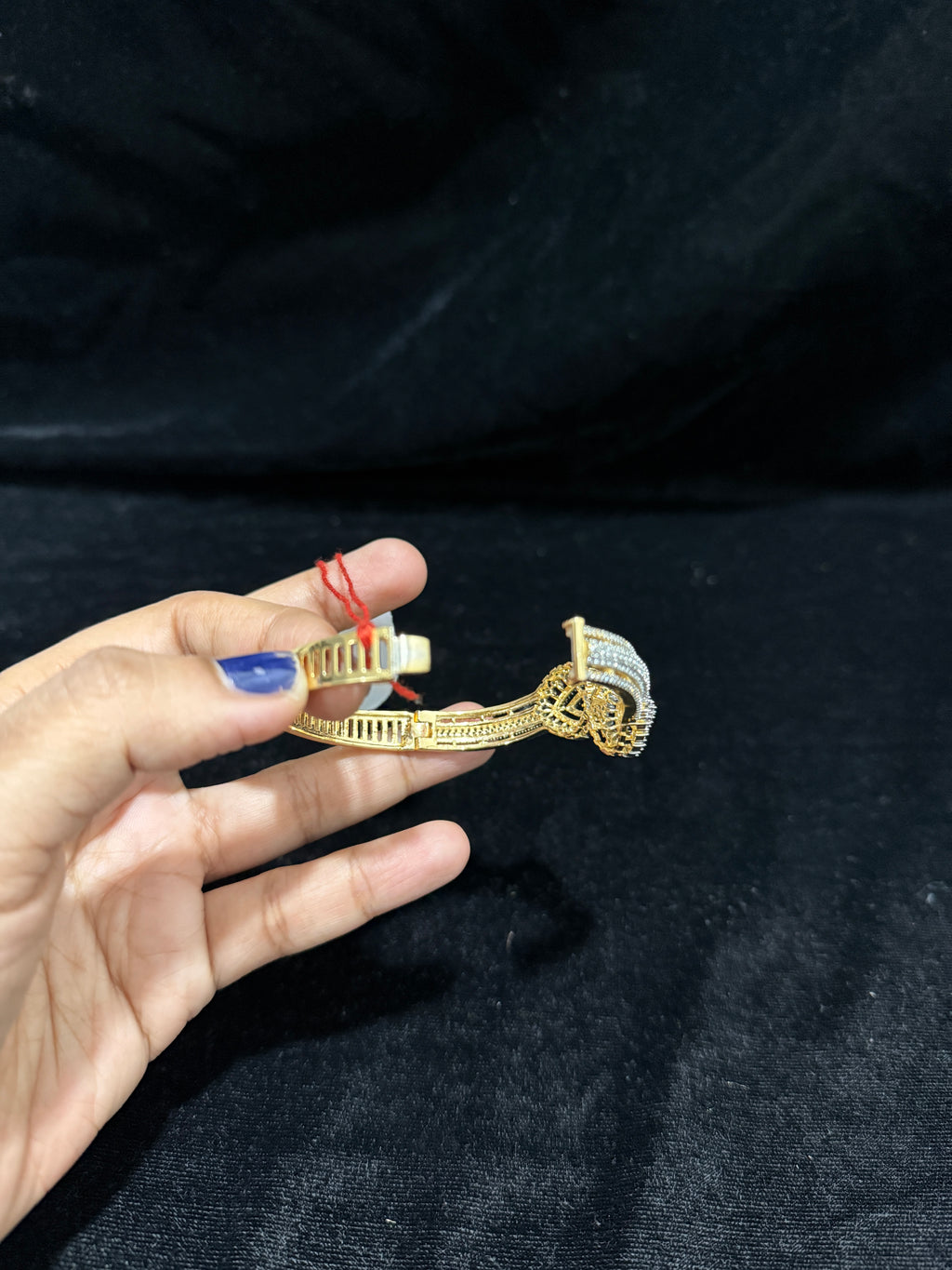 Beautiful cz openable bracelet!