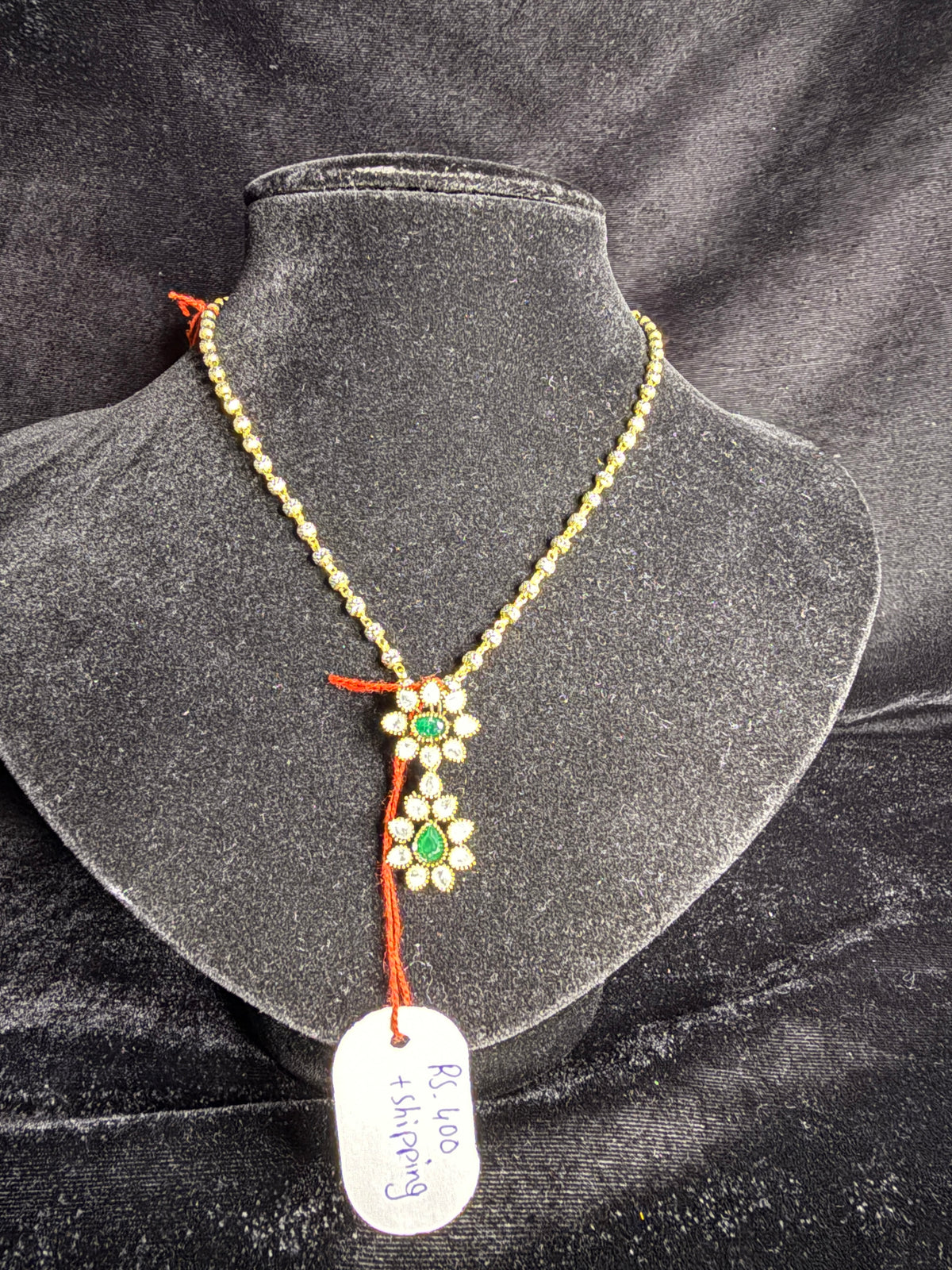 Moissonite pendant! (Only pendant, chain for reference purpose only)